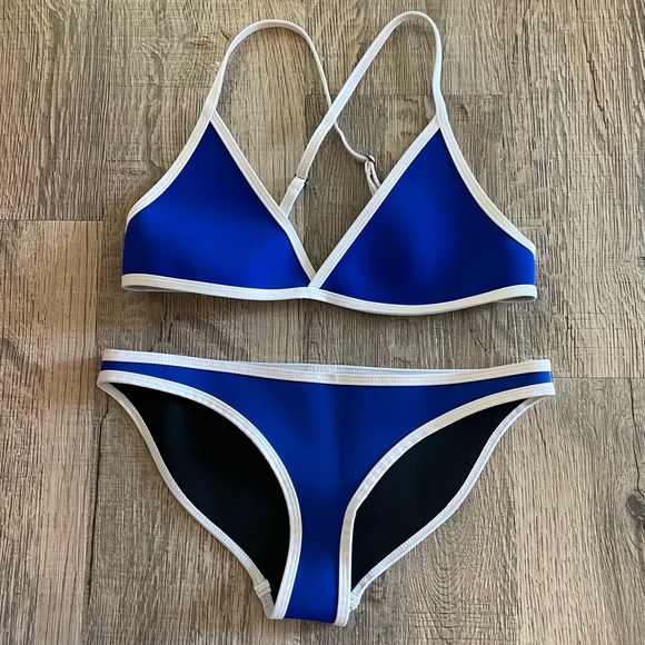 HOAKA Swim bikini set - Picture 2 of 8